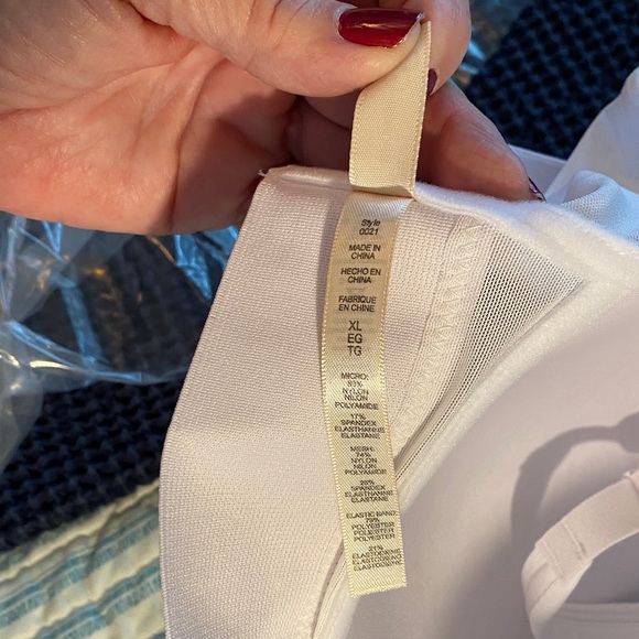 Rhonda Shear White Seamless Bra - Picture 3 of 4